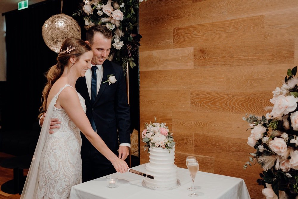 Encore St Kilda Beach Wedding Photos Encore St Kilda Beach Receptions Wedding Photographer Photography 191208 112