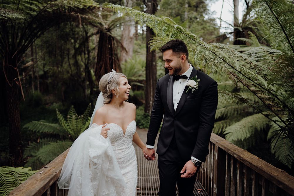 Lyrebird-Falls-wedding-photos-Lyrebird-Falls-receptions-wedding-photographer-photography-191208-045 Lyrebird Falls Wedding Photos Lyrebird Falls Receptions Wedding Photographer Photography 191208 045