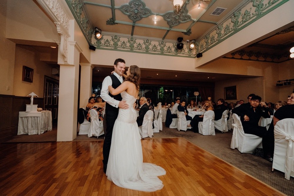 Roselyn Court Wedding Photos Roselyn Court Receptions Wedding Photographer Wedding Photography Package Melbourne 160404 083