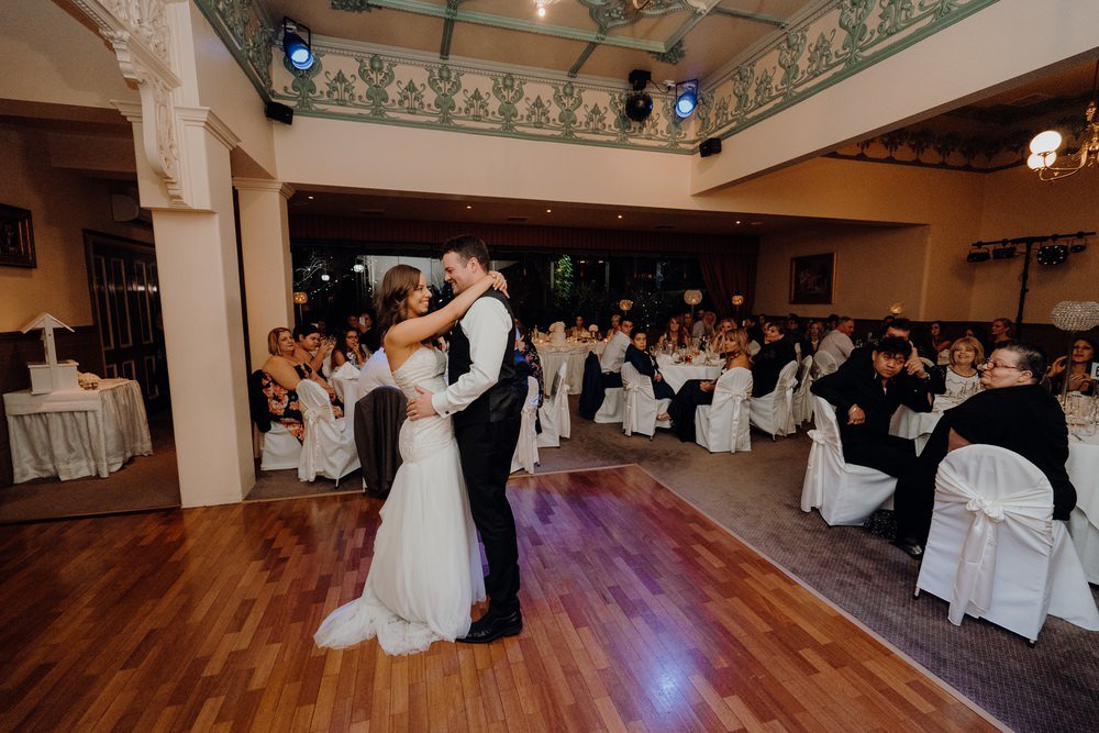 Roselyn Court Wedding Photos Roselyn Court Receptions Wedding Photographer Wedding Photography Package Melbourne 160404 084