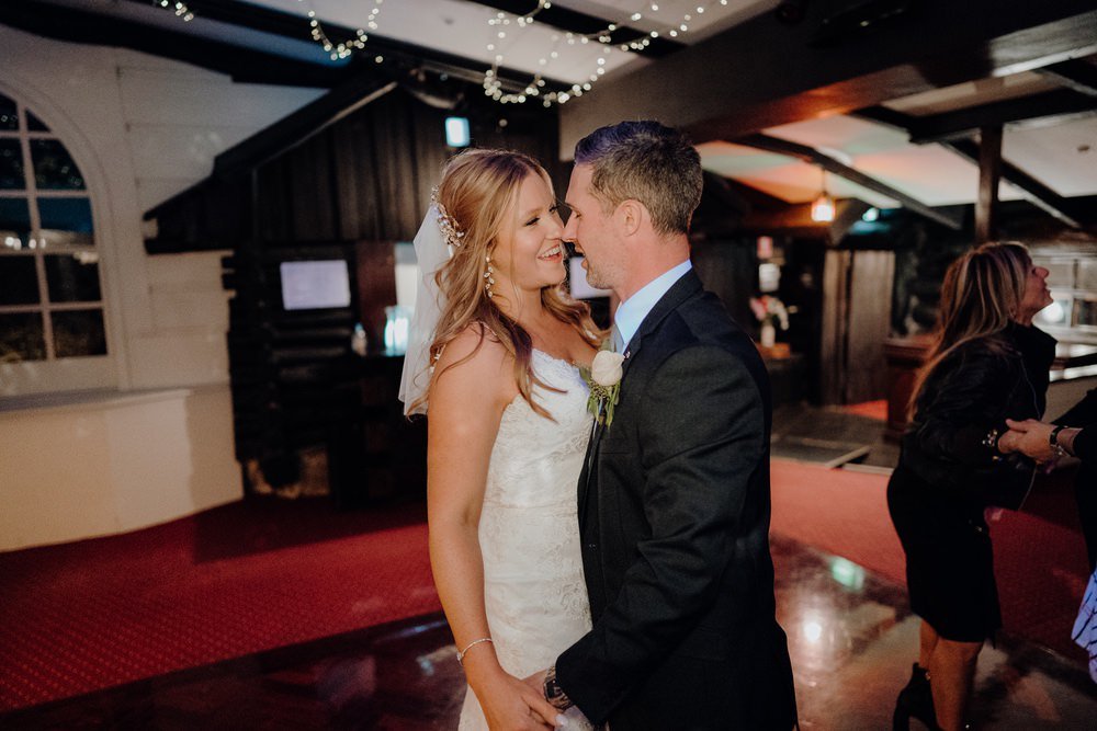 Chateau Wyuna Wedding Photos Chateau Wyuna Wedding Photographer Wedding Photography Package Melbourne 210430 073